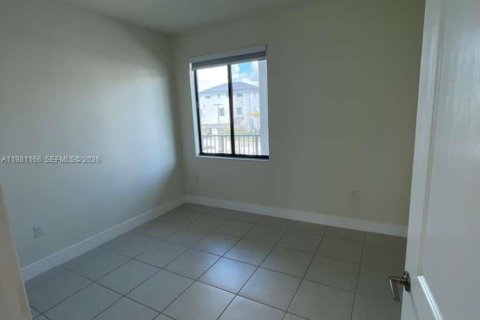 Купить кондоминиум в Дорал, Флорида 3 спальни, 104.42м2, № 2044336 - фото 25