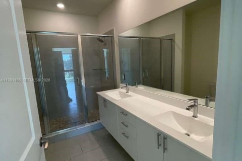 Купить кондоминиум в Дорал, Флорида 3 спальни, 104.42м2, № 2044336 - фото 28