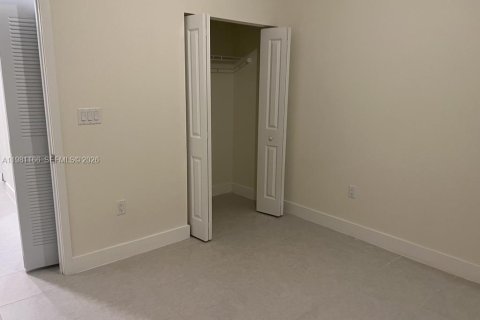 Купить кондоминиум в Дорал, Флорида 3 спальни, 104.42м2, № 2044336 - фото 11