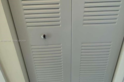 Купить кондоминиум в Дорал, Флорида 3 спальни, 104.42м2, № 2044336 - фото 29