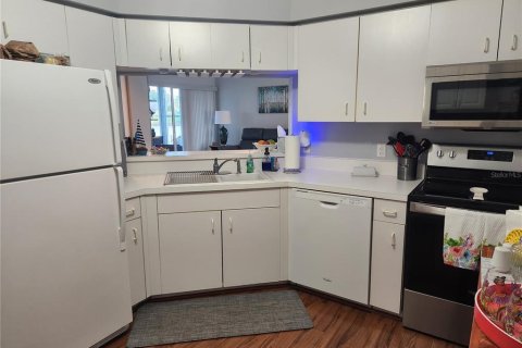 Copropriété à louer à Bradenton, Floride: 2 chambres, 93.27 m2 № 1562820 - photo 6