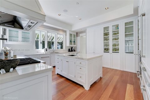 Купить виллу или дом в Корал-Гейблс, Флорида 8 спален, 592.9м2, № 2048180 - фото 18