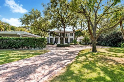 Купить виллу или дом в Корал-Гейблс, Флорида 8 спален, 592.9м2, № 2048180 - фото 12