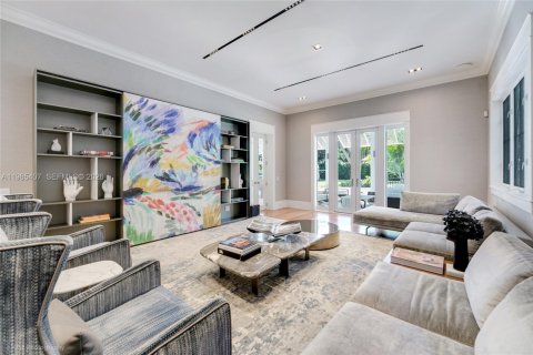 Купить виллу или дом в Корал-Гейблс, Флорида 8 спален, 592.9м2, № 2048180 - фото 22