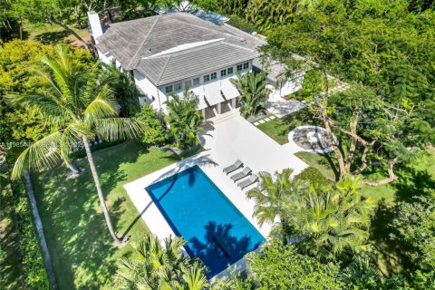 Купить виллу или дом в Корал-Гейблс, Флорида 8 спален, 592.9м2, № 2048180 - фото 3