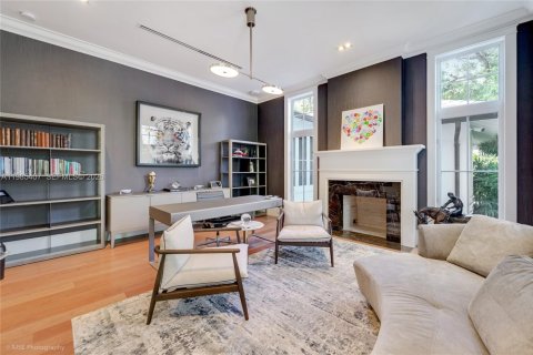 Купить виллу или дом в Корал-Гейблс, Флорида 8 спален, 592.9м2, № 2048180 - фото 24