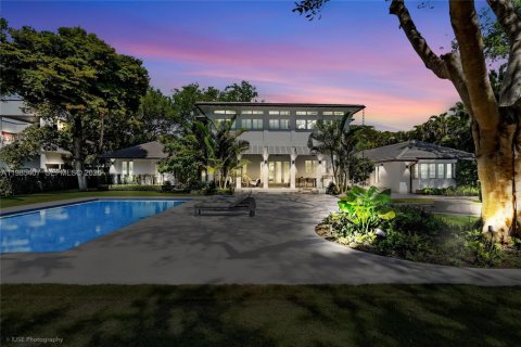 Купить виллу или дом в Корал-Гейблс, Флорида 8 спален, 592.9м2, № 2048180 - фото 6
