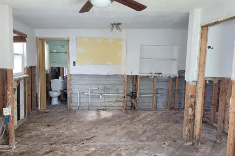 Propiedad comercial en venta en Madeira Beach, Florida, 100.71 m2 № 1521138 - foto 12