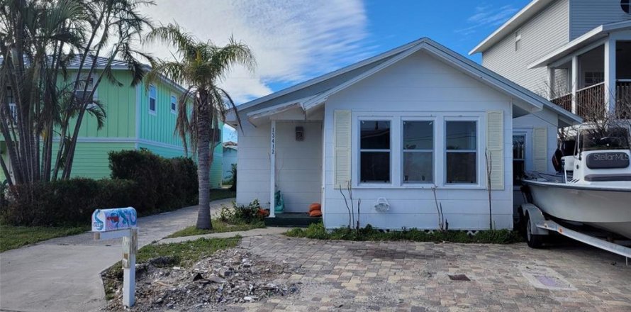 Propiedad comercial en Madeira Beach, Florida 100.71 m2 № 1521138