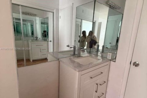 Copropriété à louer à Miami, Floride: 2 chambres, 96.71 m2 № 2024217 - photo 14
