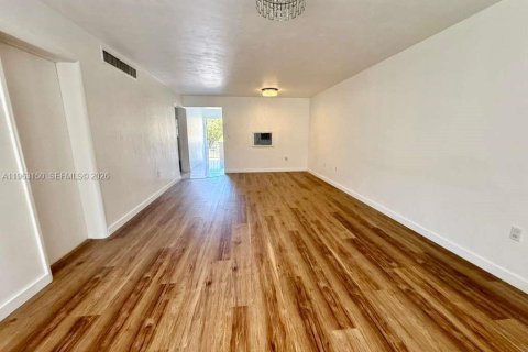 Copropriété à louer à Miami, Floride: 2 chambres, 96.71 m2 № 2024217 - photo 9
