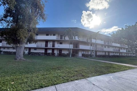 Copropriété à louer à Miami, Floride: 2 chambres, 96.71 m2 № 2024217 - photo 18