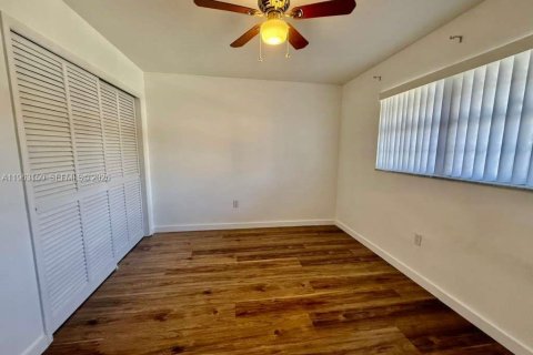Copropriété à louer à Miami, Floride: 2 chambres, 96.71 m2 № 2024217 - photo 5