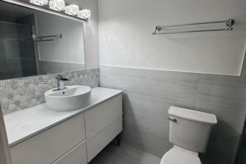 Copropriété à louer à Miami, Floride: 2 chambres, 96.71 m2 № 2024217 - photo 13