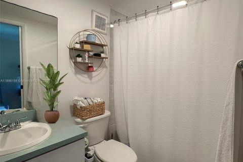 Снять в аренду кондоминиум в Майами, Флорида 2 спальни, 89.65м2, № 1950472 - фото 7