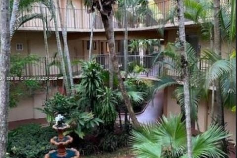 Снять в аренду кондоминиум в Майами, Флорида 2 спальни, 89.65м2, № 1950472 - фото 17