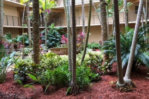 Снять в аренду кондоминиум в Майами, Флорида 2 спальни, 89.65м2, № 1950472 - фото 19