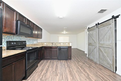 Villa ou maison à louer à Lakeland, Floride: 3 chambres, 140.75 m2 № 2414030 - photo 9