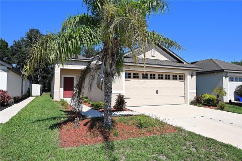 Villa ou maison à louer à Lakeland, Floride: 3 chambres, 140.75 m2 № 2414030 - photo 2