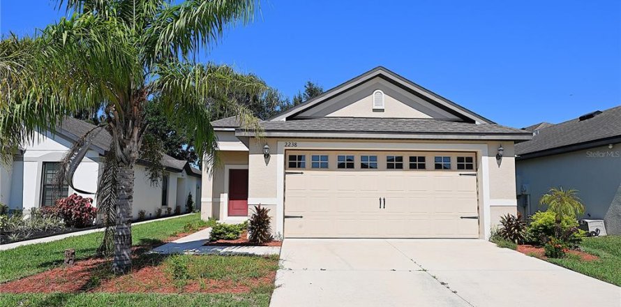 Villa ou maison à Lakeland, Floride 3 chambres, 140.75 m2 № 2414030