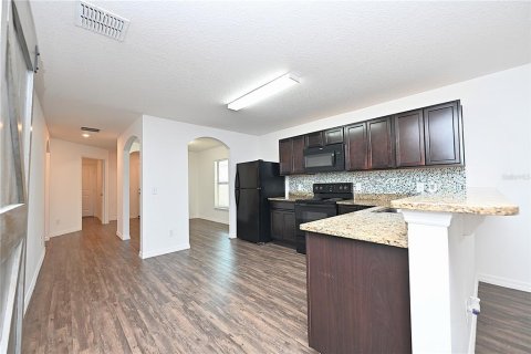 Villa ou maison à louer à Lakeland, Floride: 3 chambres, 140.75 m2 № 2414030 - photo 10