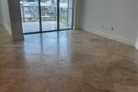 Copropriété à vendre à Miami, Floride: 3 chambres, 99.87 m2 № 2037559 - photo 12