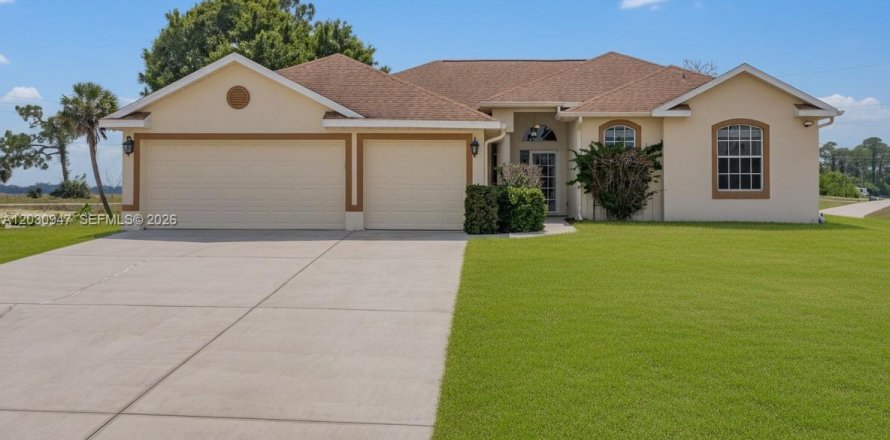 Villa ou maison à LaBelle, Floride 4 chambres № 2083953