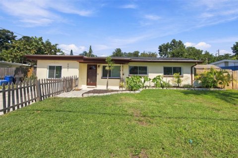 Villa ou maison à vendre à Pinellas Park, Floride: 5 chambres, 152.82 m2 № 2420263 - photo 2