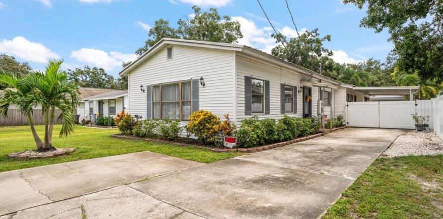 Villa ou maison à Saint Petersburg, Floride 3 chambres, 164.44 m2 № 1915044