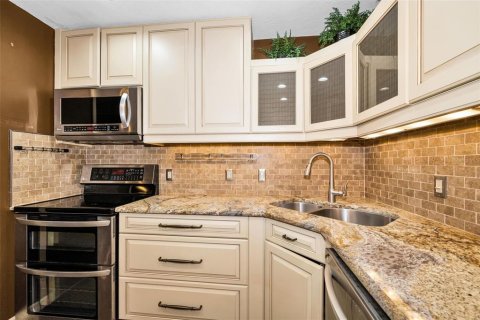 Casa en venta en Saint Petersburg, Florida, 2 dormitorios, 111.67 m2 № 2215831 - foto 12