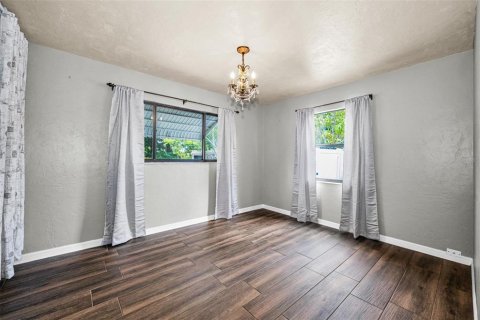 Casa en venta en Saint Petersburg, Florida, 2 dormitorios, 111.67 m2 № 2215831 - foto 18