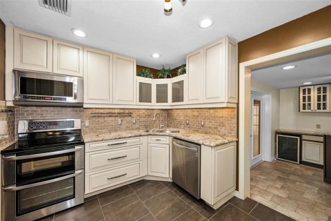 Casa en venta en Saint Petersburg, Florida, 2 dormitorios, 111.67 m2 № 2215831 - foto 13