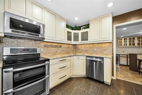 Casa en venta en Saint Petersburg, Florida, 2 dormitorios, 111.67 m2 № 2215831 - foto 8