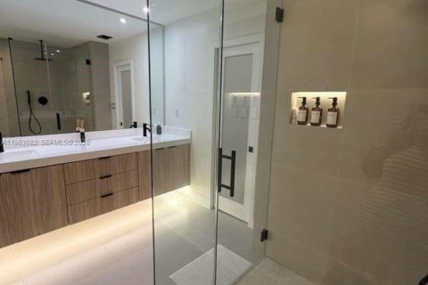 Villa ou maison à vendre à Cutler Bay, Floride: 5 chambres, 242.38 m2 № 2025211 - photo 8