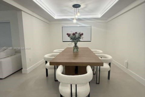 Villa ou maison à vendre à Cutler Bay, Floride: 5 chambres, 242.38 m2 № 2025211 - photo 5