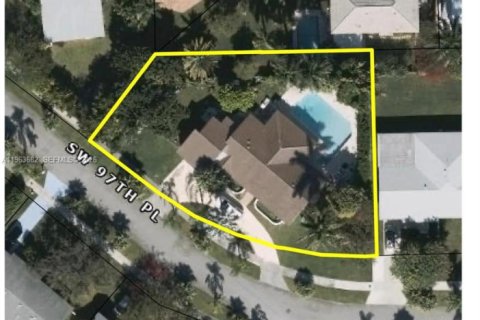 Villa ou maison à Cutler Bay, Floride 5 chambres, 242.38 m2 № 2025211