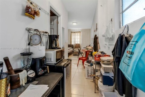 Immobilier commercial à vendre à Hollywood, Floride: 303.42 m2 № 2075250 - photo 19