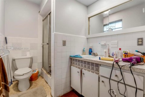 Immobilier commercial à vendre à Hollywood, Floride: 303.42 m2 № 2075250 - photo 12