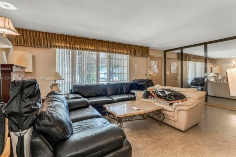 Immobilier commercial à vendre à Hollywood, Floride: 303.42 m2 № 2075250 - photo 4