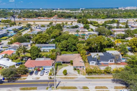 Immobilier commercial à vendre à Hollywood, Floride: 303.42 m2 № 2075250 - photo 30