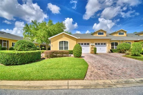 Adosado en venta en Winter Haven, Florida, 2 dormitorios, 142.7 m2 № 1620904 - foto 1