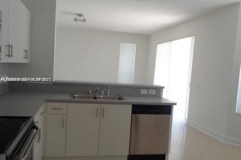 Condominio en alquiler en Margate, Florida, 4 dormitorios, 240.9 m2 № 1993603 - foto 6