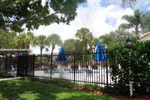 Condominio en alquiler en Margate, Florida, 4 dormitorios, 240.9 m2 № 1993603 - foto 28