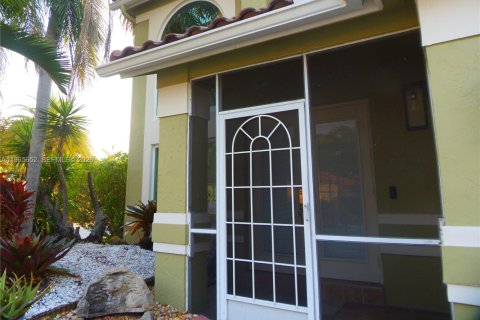 House in Margate, Florida 3 bedrooms, 191.19 sq.m. № 2027297 - photo 4