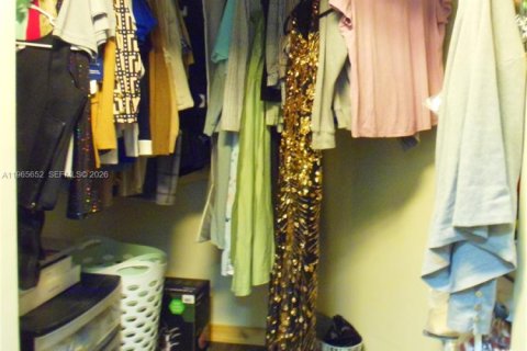 House in Margate, Florida 3 bedrooms, 191.19 sq.m. № 2027297 - photo 15