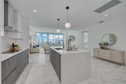 Condominio en alquiler en Saint Petersburg, Florida, 2 dormitorios, 162.86 m2 № 2123629 - foto 12