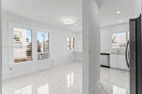 Купить кондоминиум в Майами-Бич, Флорида 1 спальня, 43.66м2, № 1984929 - фото 2