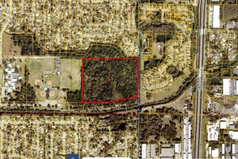 Terreno en venta en Tampa, Florida № 1399174 - foto 1