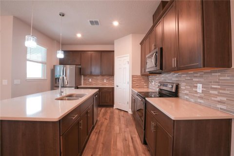 Townhouse in Winter Park, Florida 3 bedrooms, 214.79 sq.m. № 1912338 - photo 4