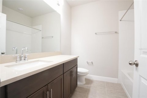 Townhouse in Winter Park, Florida 3 bedrooms, 214.79 sq.m. № 1912338 - photo 20